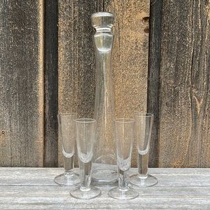 Etched Glass Stars Decanter and 4 Cordial Glasses by tag